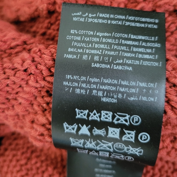 Guess Sleeveless Turtleneck knit Sweater - Picture 16 of 16